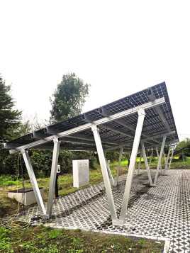 Aluminium photovoltaic carport for 15 panels (structure only) — vue 3