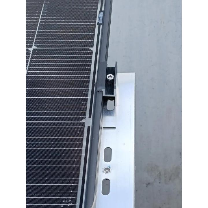 Endklemme 28 bis 50 mm zur Befestigung von Solarmodulen auf Aluminiumschienen — vue 2